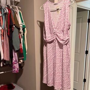 Women's Pink Floral V-Neck Sleeveless Dress